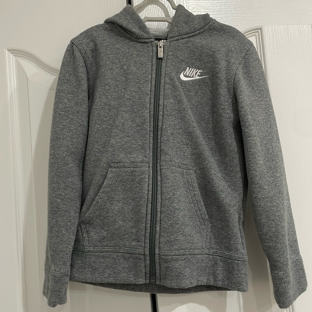 Nike Boys Zip Up sweater 6